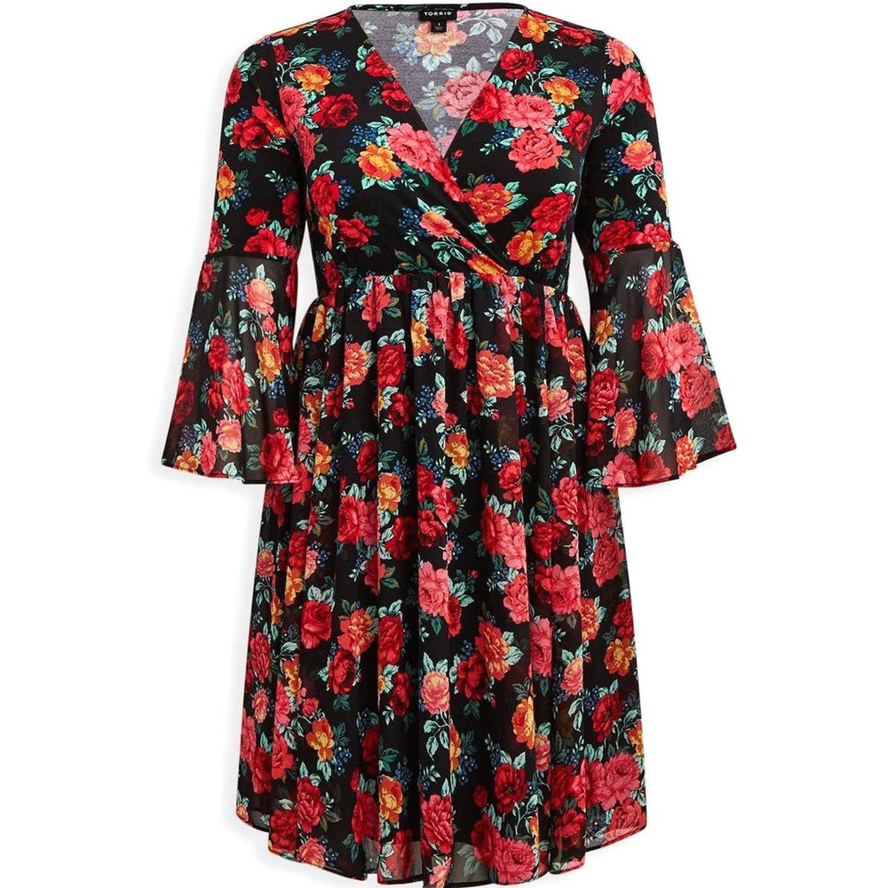 Torrid 2 (2X) Chiffon & Studio‎ Knit Mixed Media Rose Garden Bell Sleeve Dress